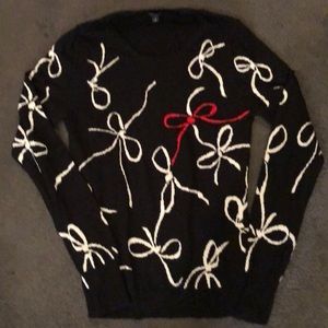 Black super soft sweater by Ann Taylor medium